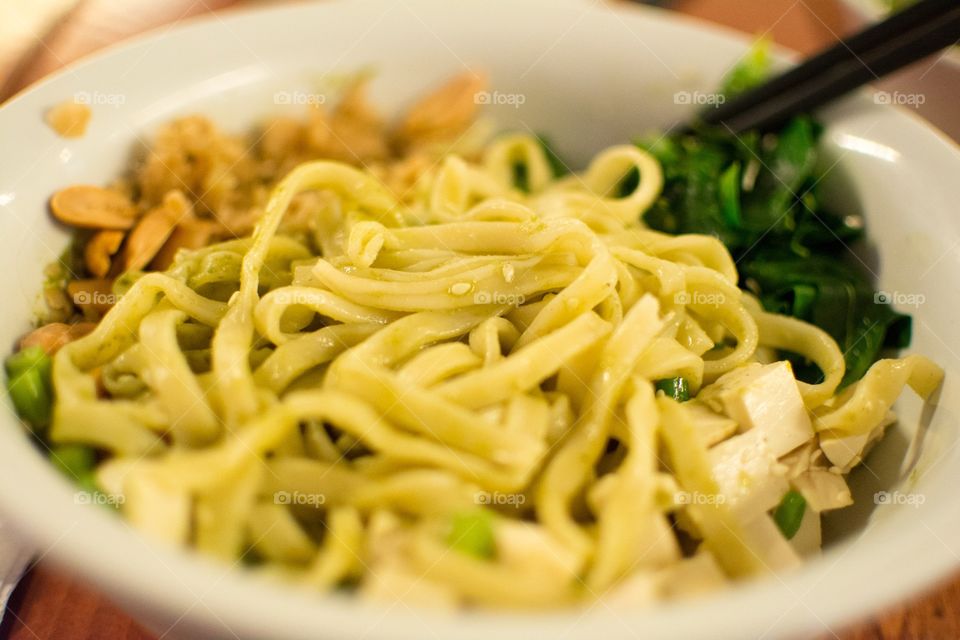 Noodles and vegetables 