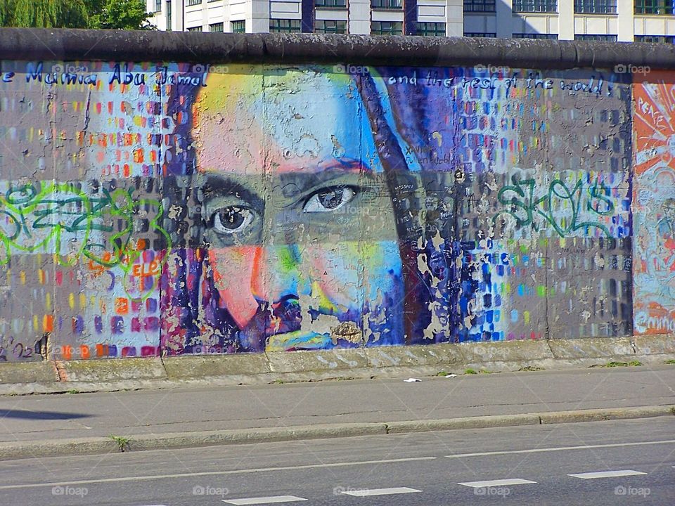 Berlin Wall Graffiti, man’s face, eyes