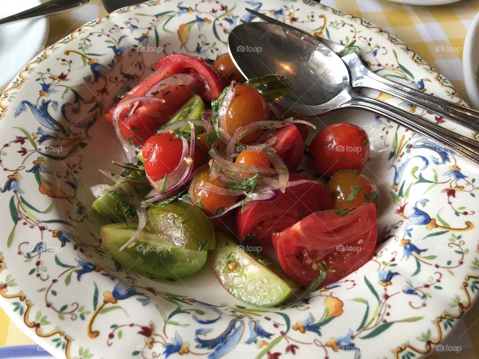 Mixed tomatoes salad 