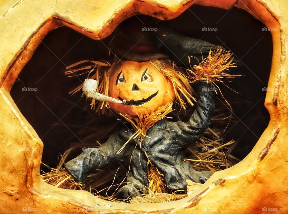 Happy Pumpkin Scarecrow