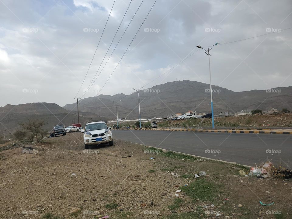 Landscapes from the ground in Happy 🅨🅔🅜🅔🅝