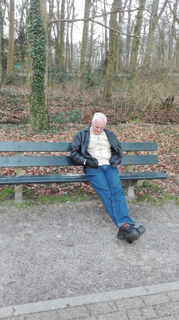 A day out.  Sleeping on the bench.
