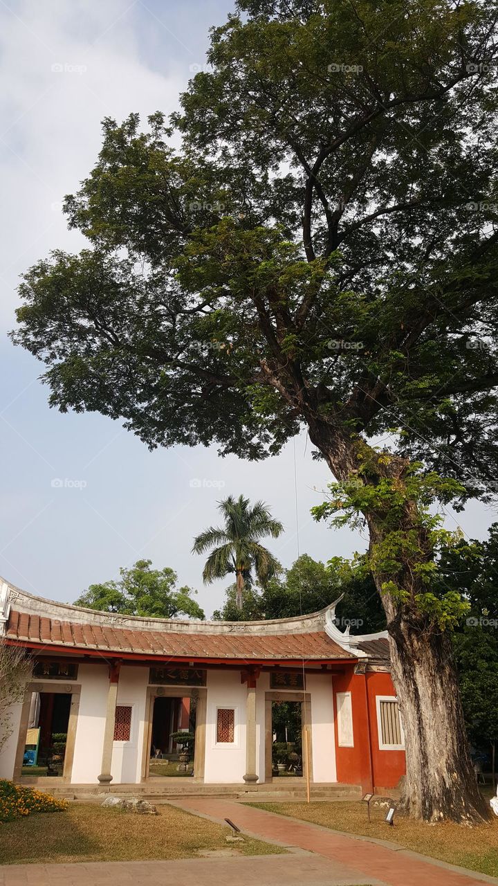 The “Premier Academy of Taiwan” (全台首學) has more than three hundred years of history as a Confucian temple, and it would be safe to say that this place is the heart of Tainan as an ancient capital of culture.