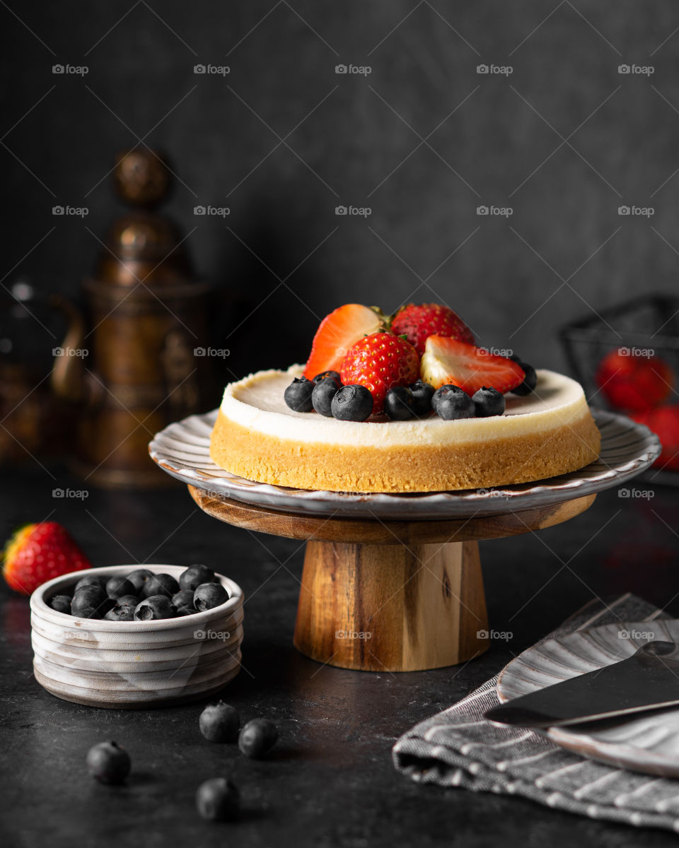 Cheesecake with berries