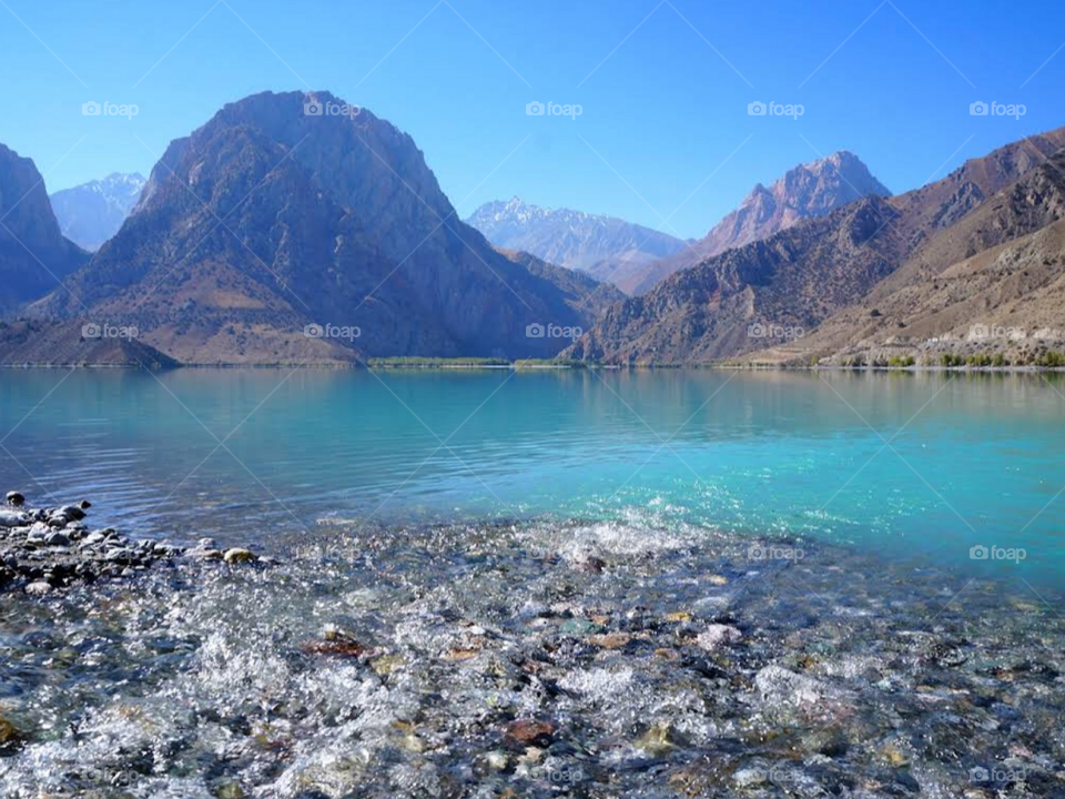 Пляж в горах в Таджикистане