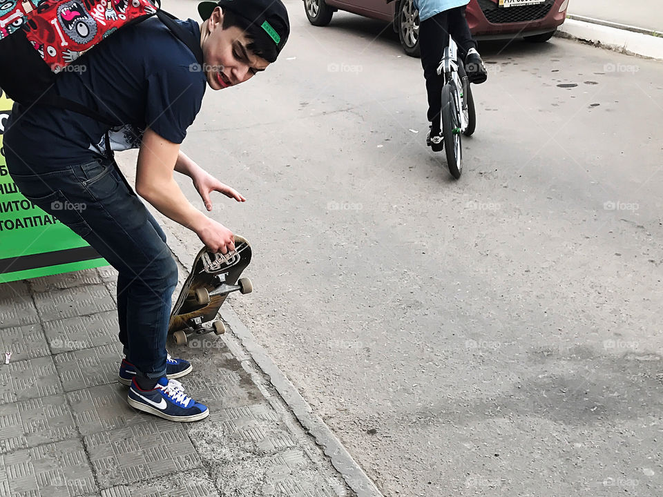 Enjoying the last summer days while rolling skating 