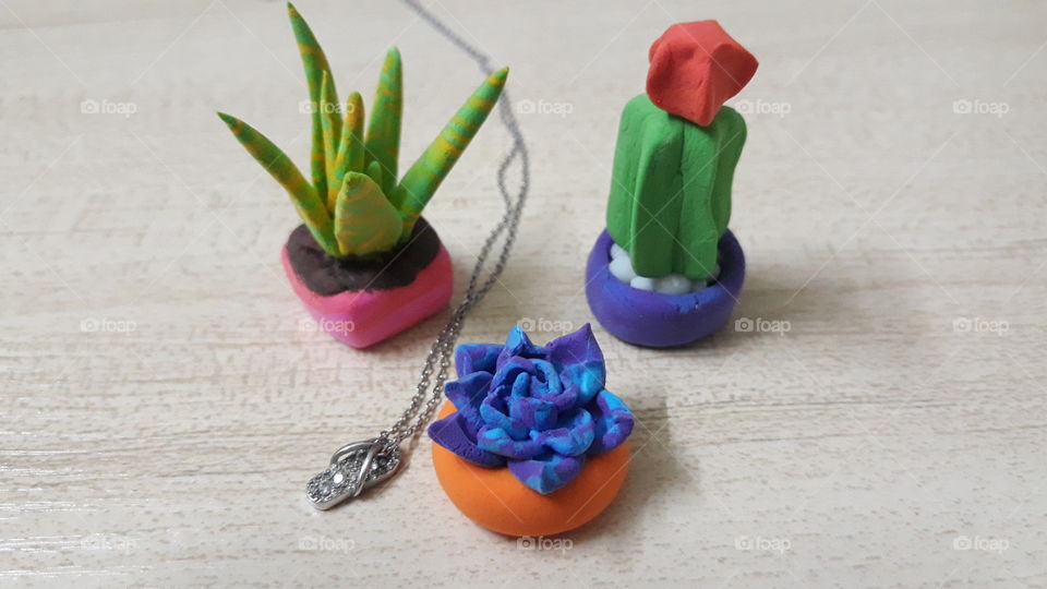 some little thing in clay