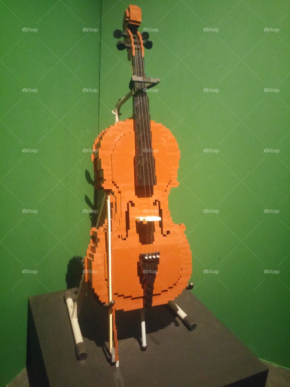 violoncelo feito de