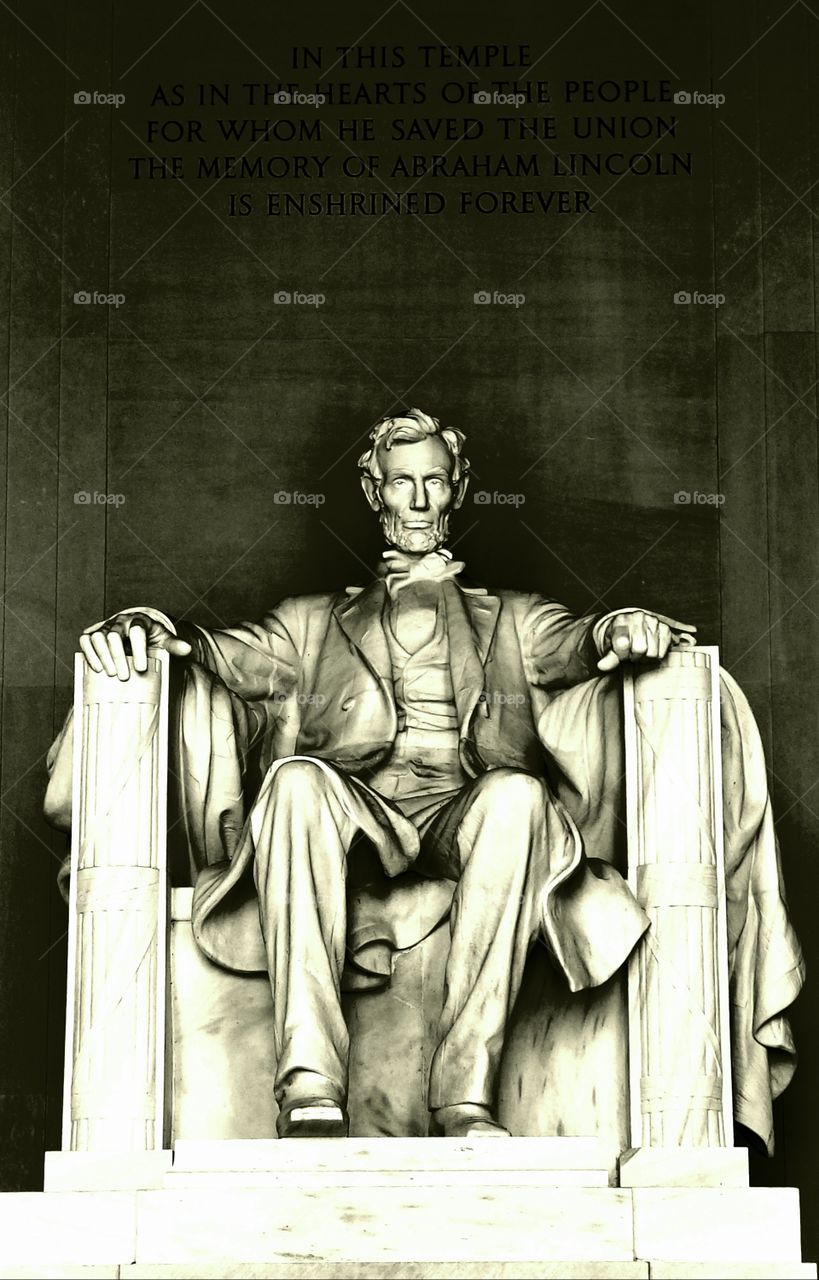 U.S. President Abraham Lincoln Memorial Statue