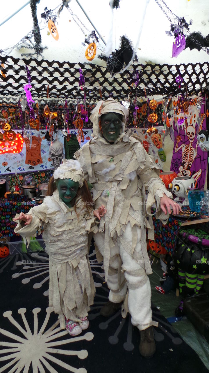 mummy costumes
 kid and parent
mummified
