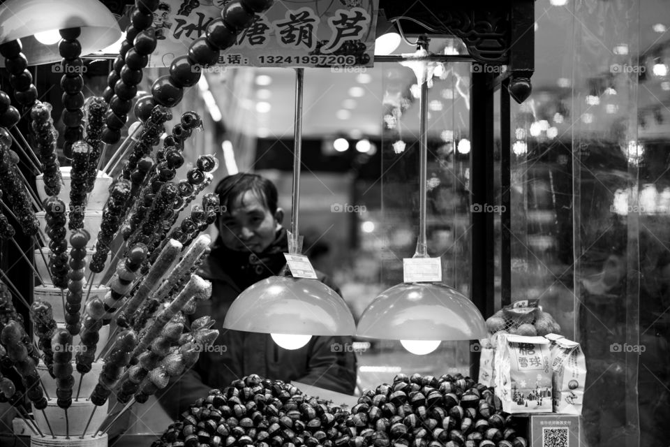Asia China Beijing candy sauer fruit with sugar maronen street sellers winter steam