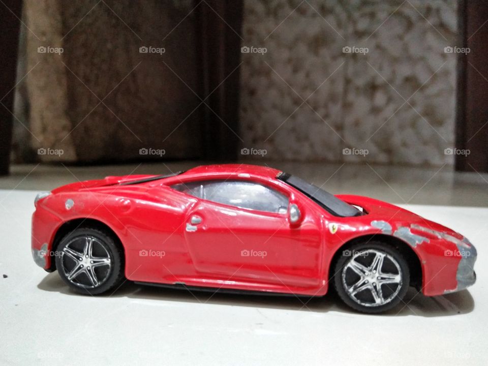 Ferrari miniature.