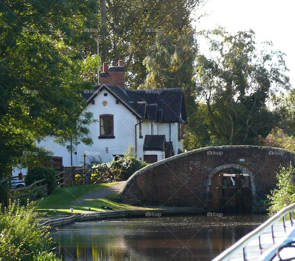gate log water building by petrok