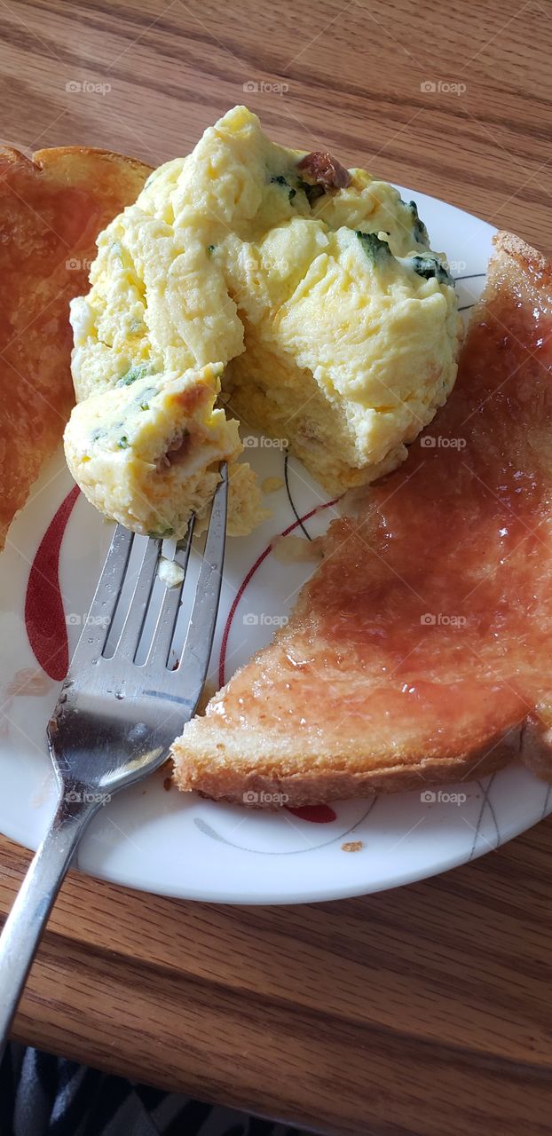 fluffy omelet and toast