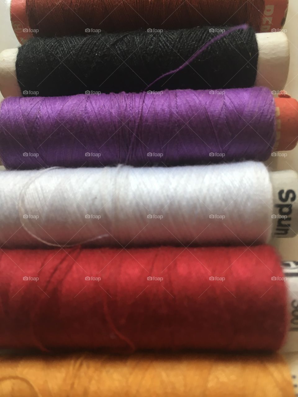 Colourful thread 