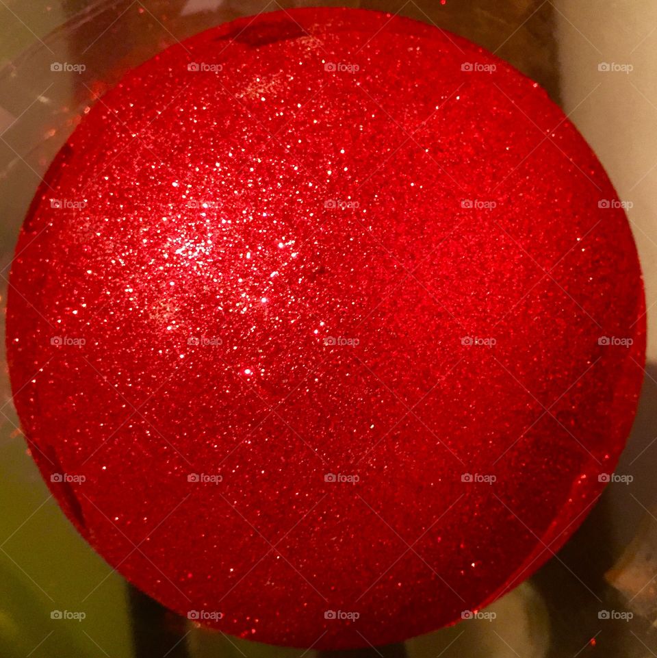 Red glitter ball 