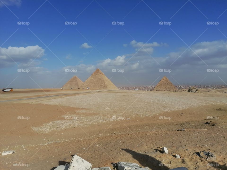 Pyramods