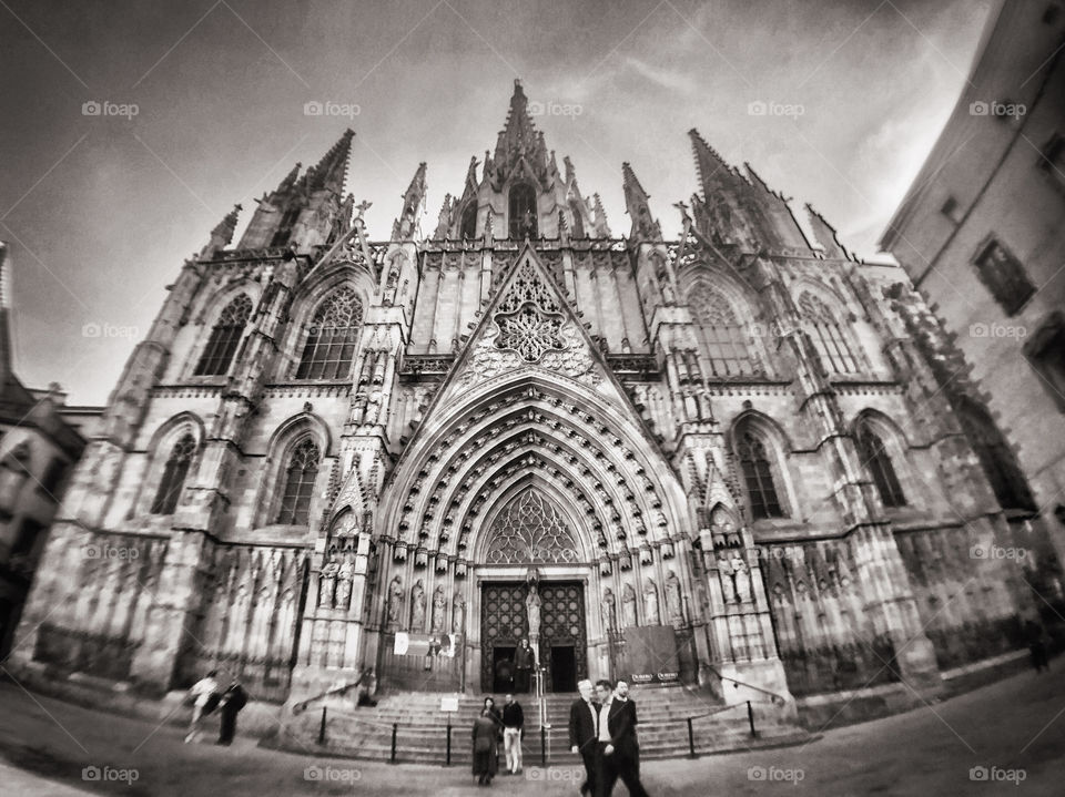 Cathedral of Barcelona - mono - extra wide angle 