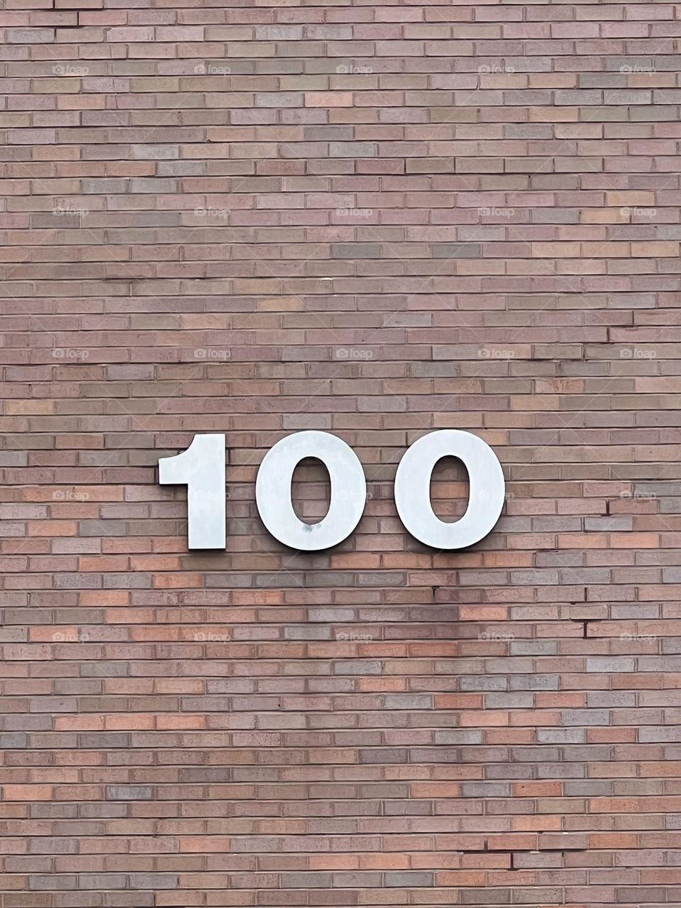 100
