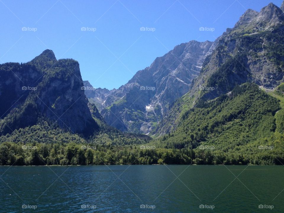 Lake Koenigssee and mountain range