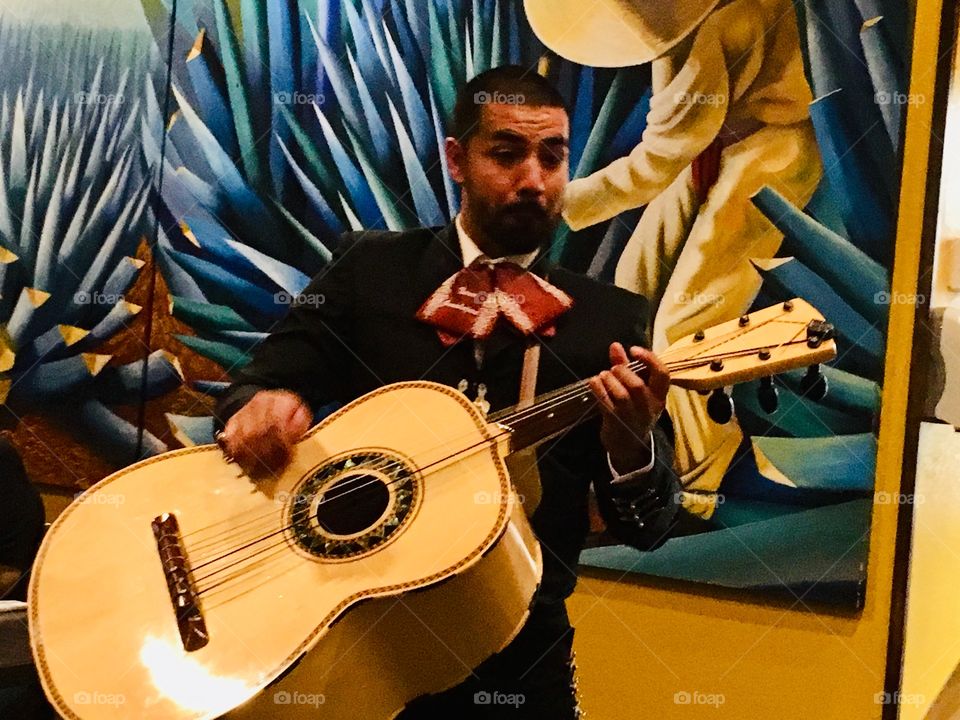 Mariachi band at Azteca 