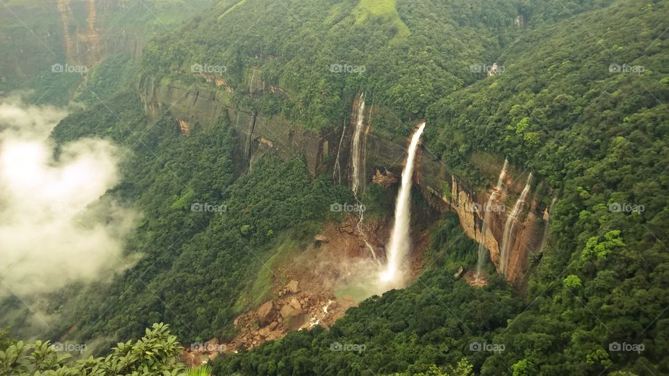 Nohkalikai Falls the tallest plunge waterfall in India. Its height is 1115 feet.