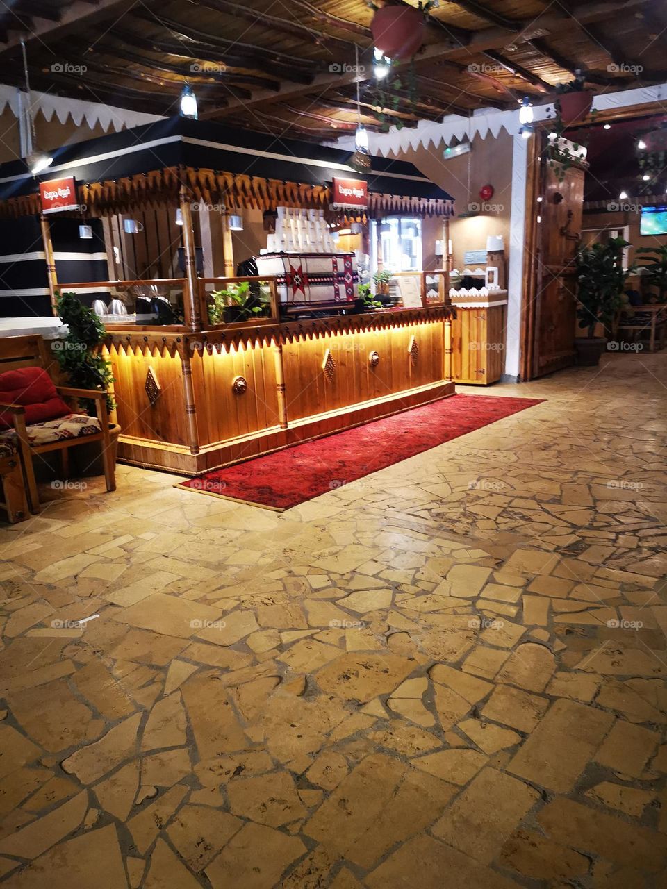 A kind of modern decorations in restaurants, lighting, color and design of the walls and coffee corner