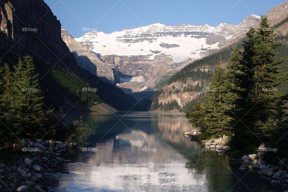 Scenics view of idyllic lake