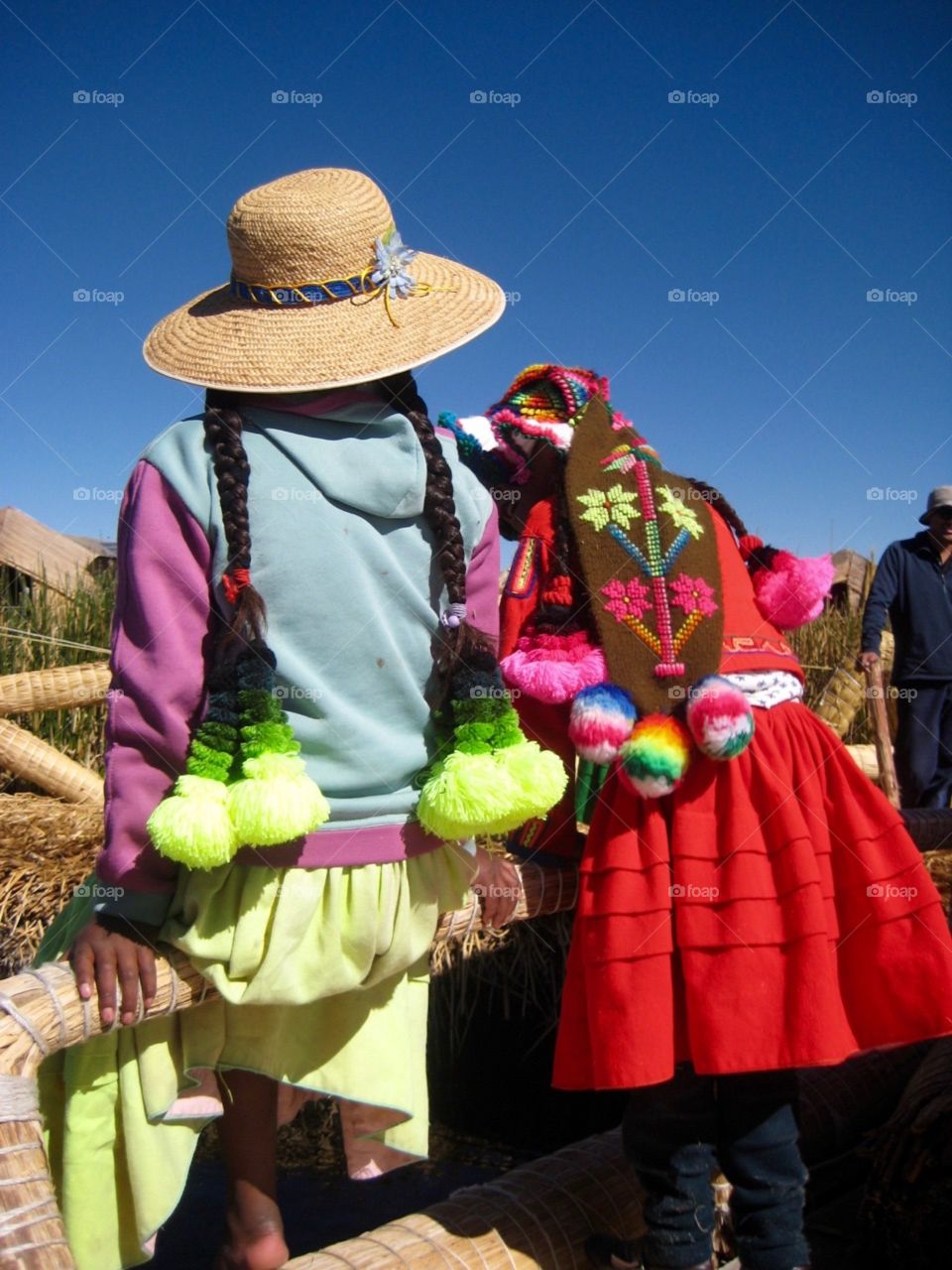 Peruvian girls - Lake Titicaca, locals 