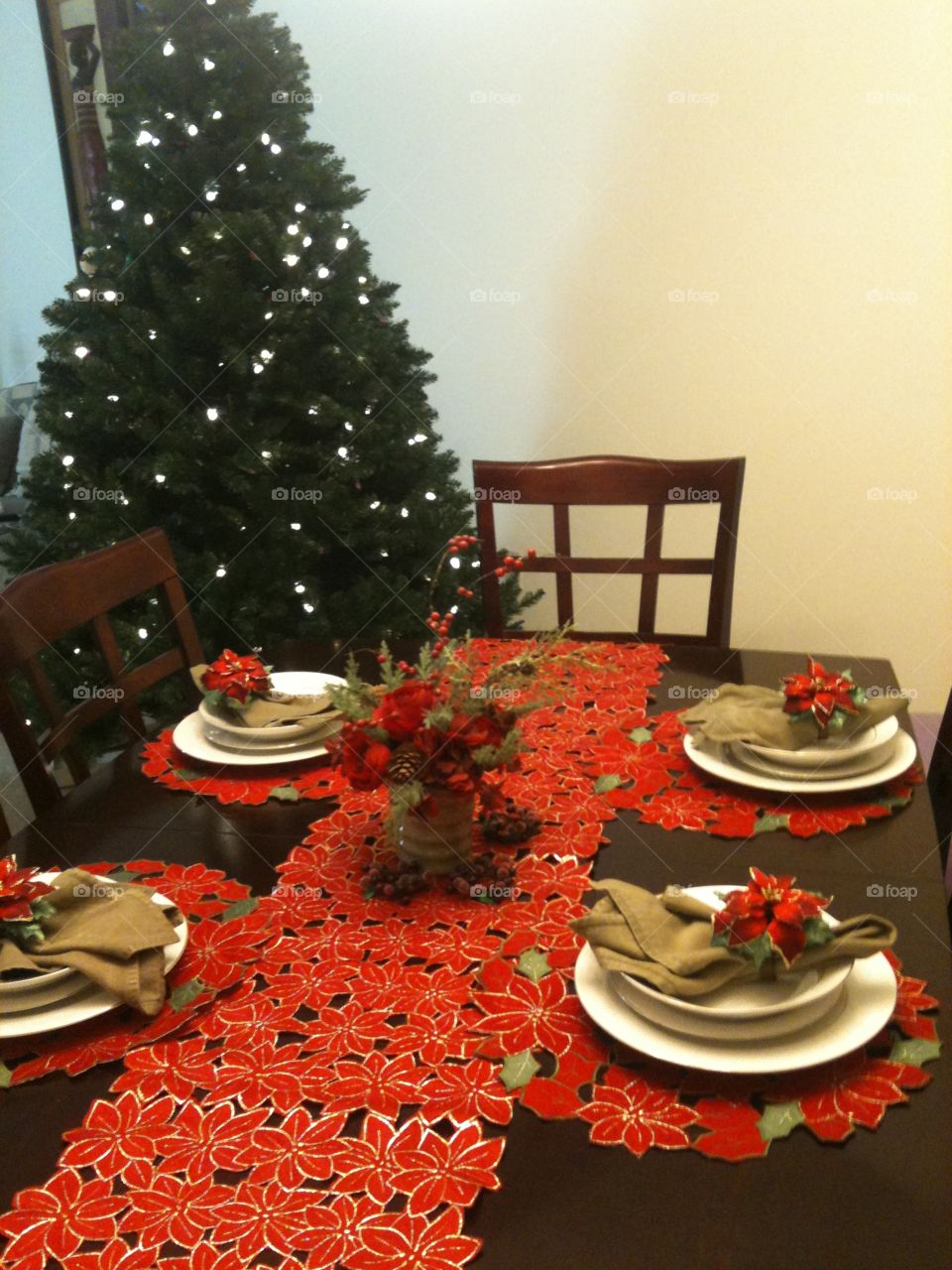 Christmas tablescaping 