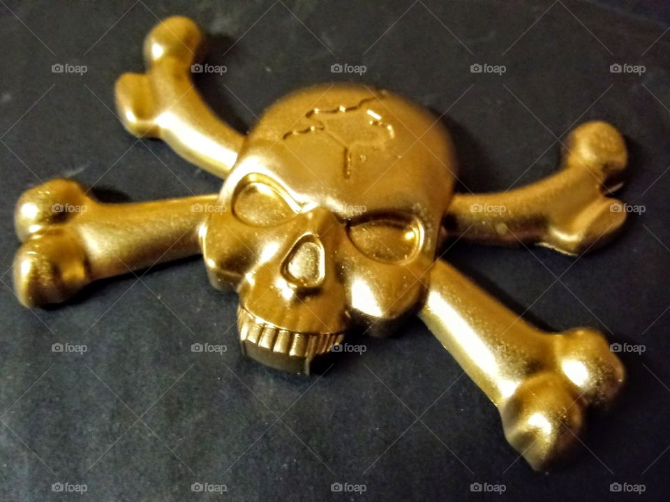 the Golden skull