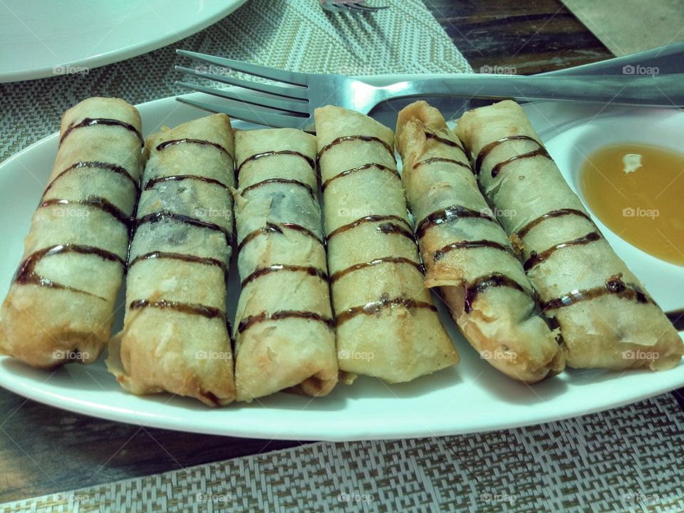 Banana spring rolls 