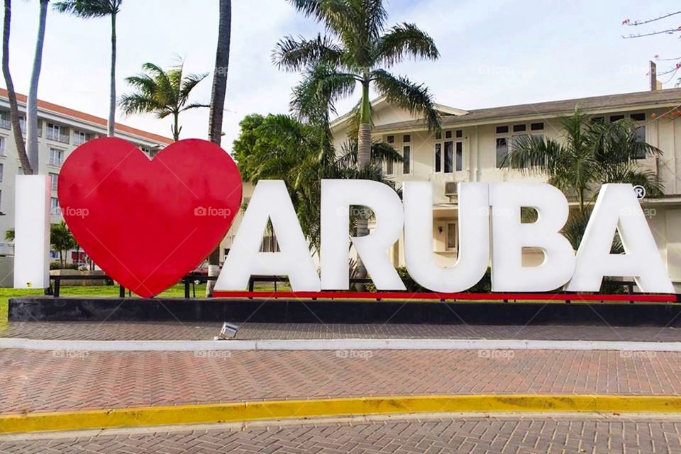 The beautiful diversity of Aruba comprises stunning aqua blues and greens, desert greens and browns, and everything in between! A desert island in the Caribbean, it is gorgeous anytime of the year.