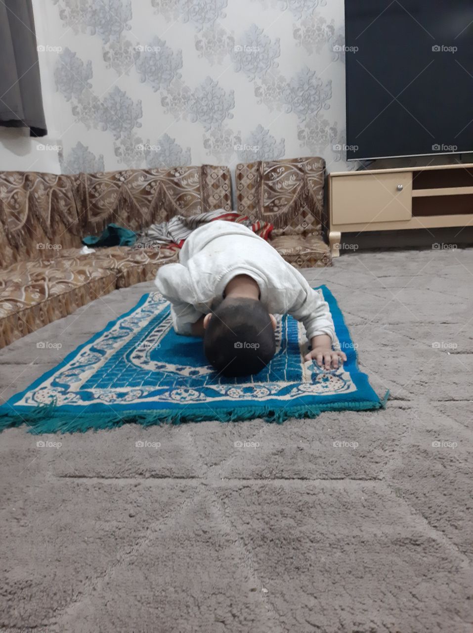 I need your support guys, I'm very, very poor, poor