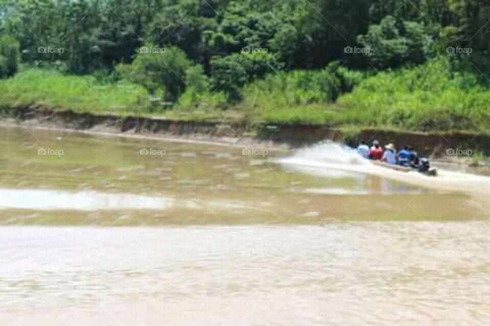 viagem via barco