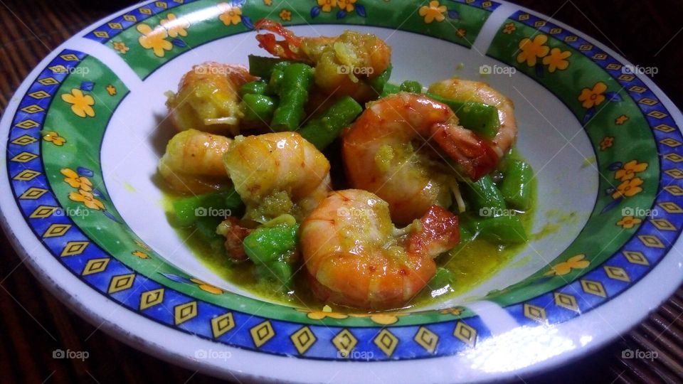 yellow spice prawns