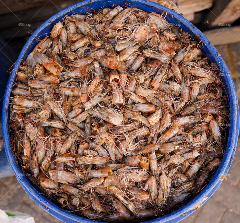 Shrimps ready to be treated as ingredients for basic sauces.