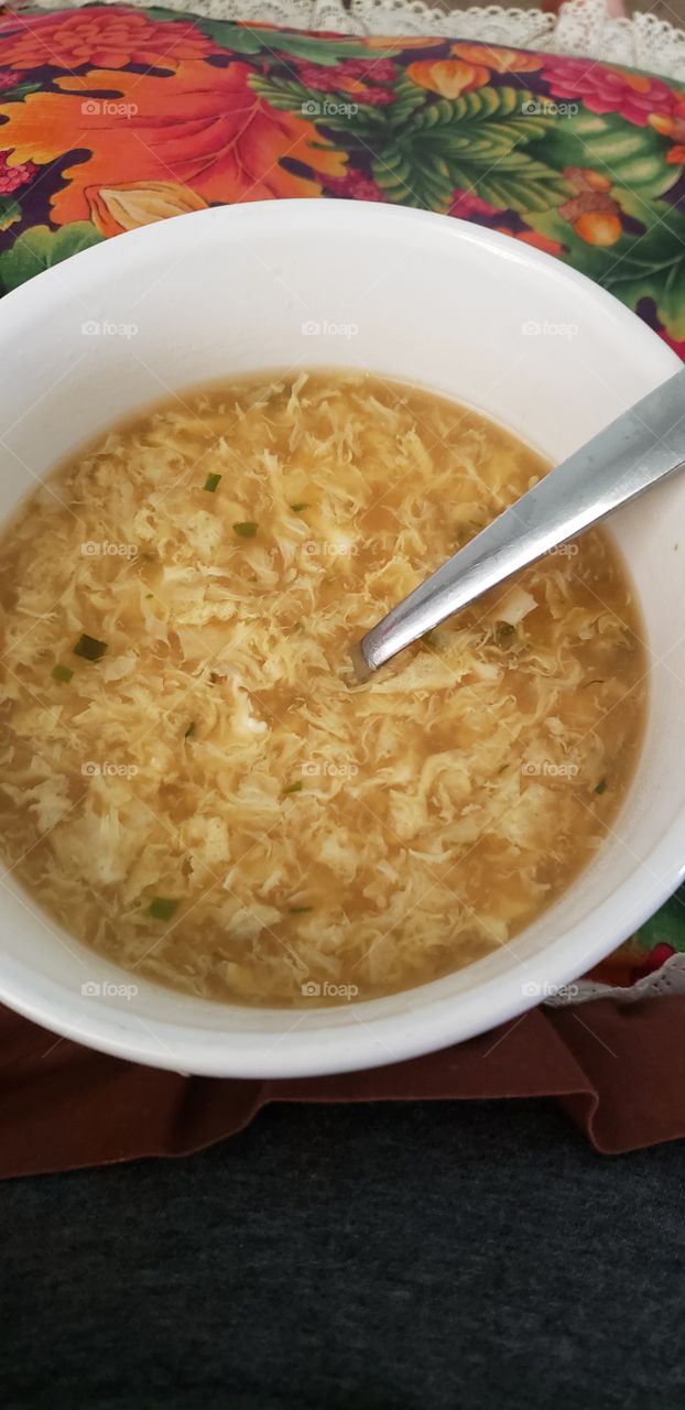 Delicious home made egg drop soup! egg drop soup is my absolute favorite soup. Yum!