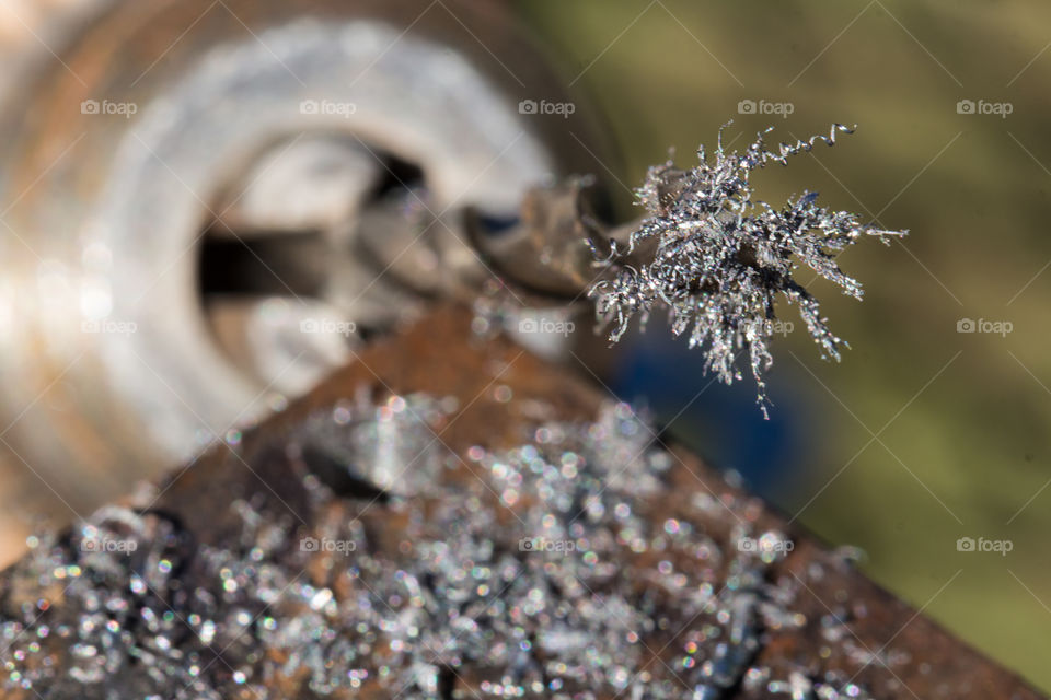 Steel wick with iron shavings