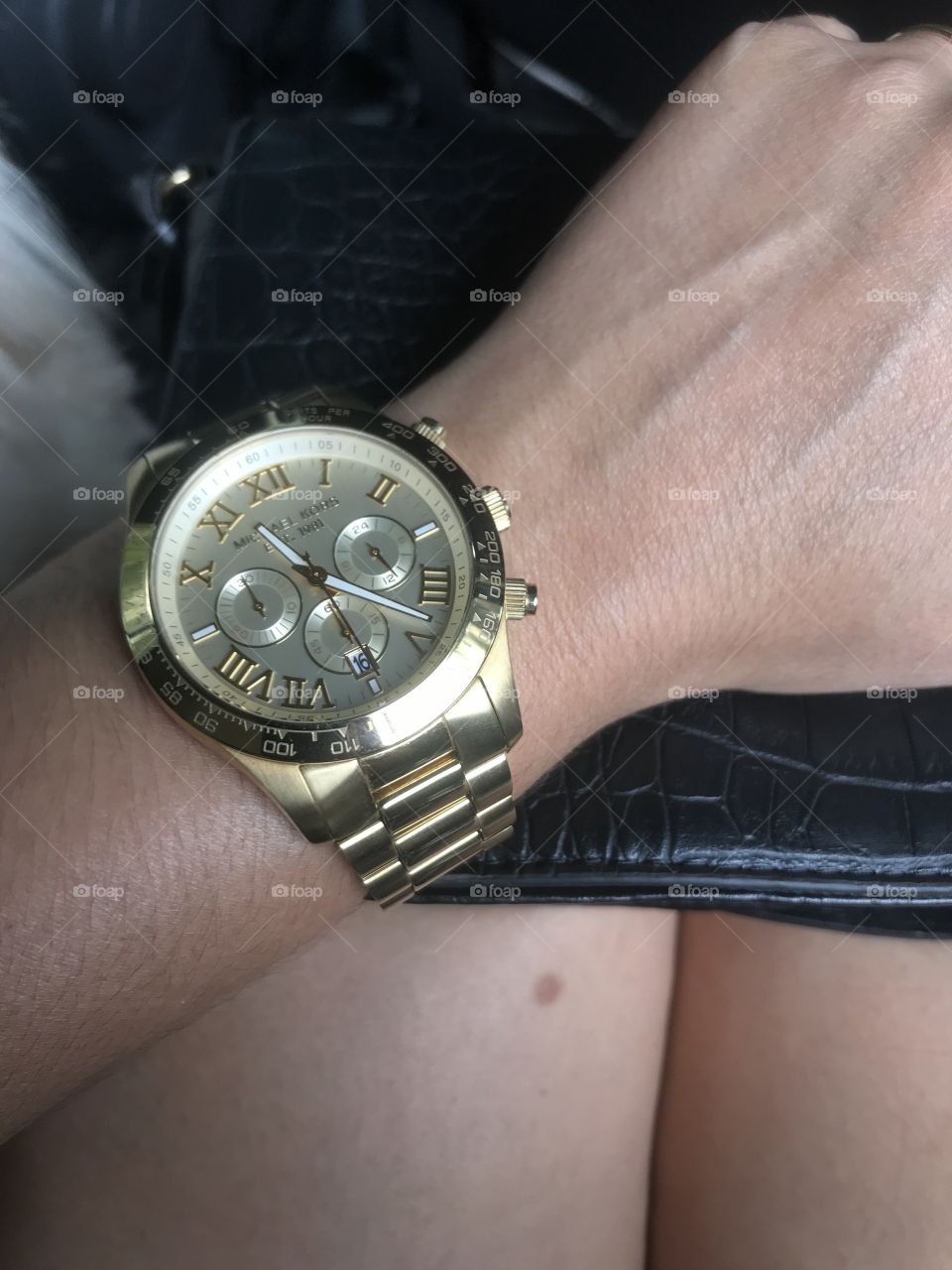 Details - Michael Kors 