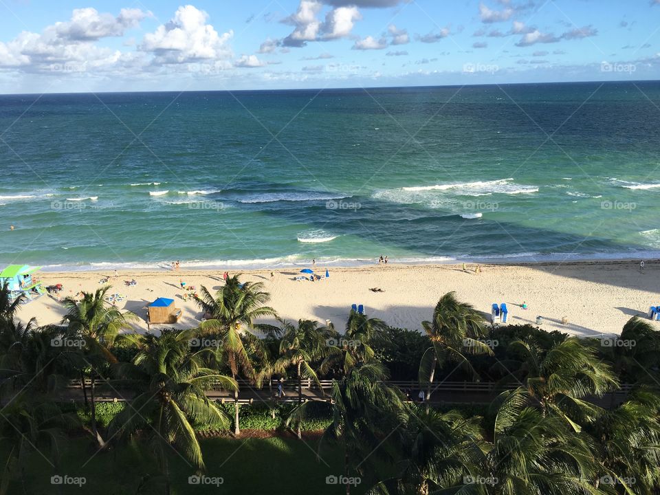 View of the Atlantic Ocean in Miami Beach 