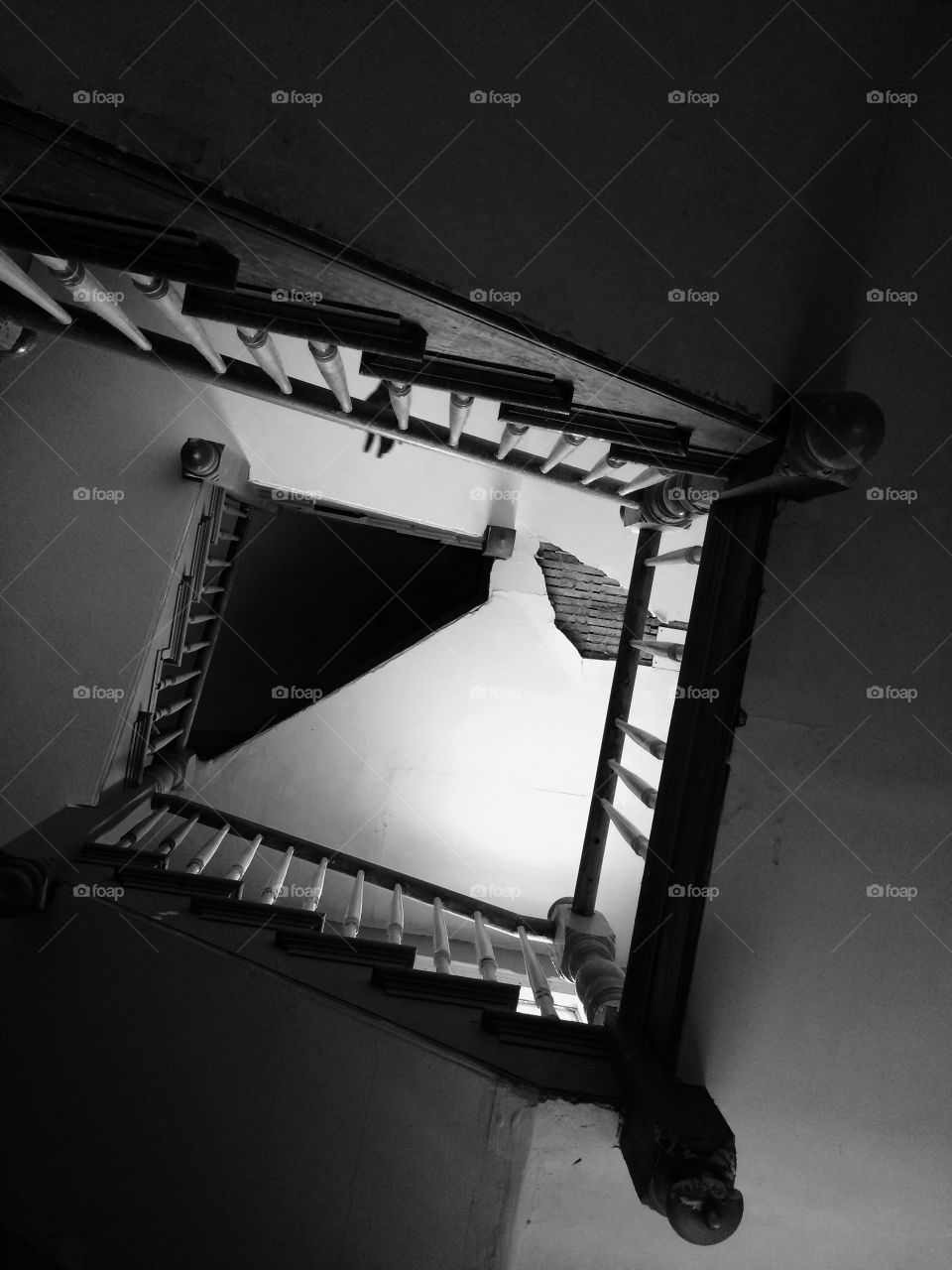 Very neat lines and geometric shapes in this shot. It's inside an old house in the lower garden district of New Orleans. 