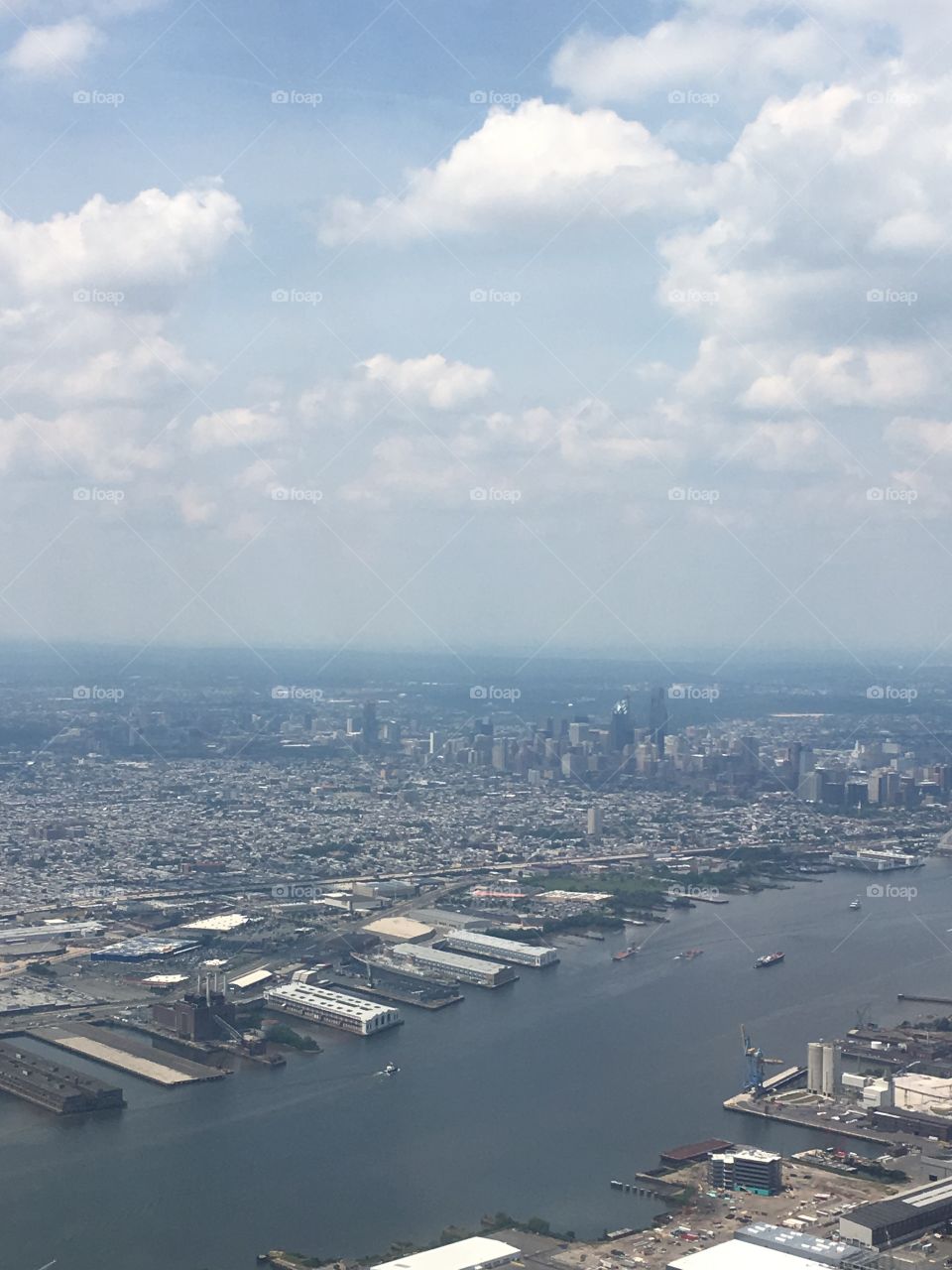 PA/NJ line, Delaware River, Naval ship yard