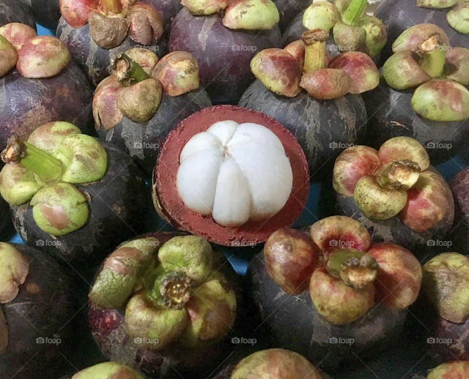 Summer treats: Sweet mangosteens 