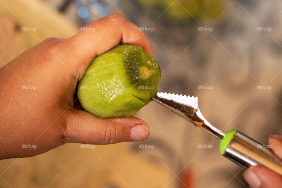 Fruit carving tool