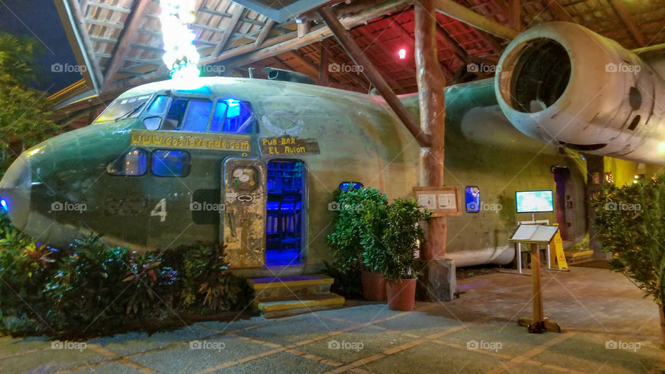 El Avion in Costa Rica, bar and restaurant.
