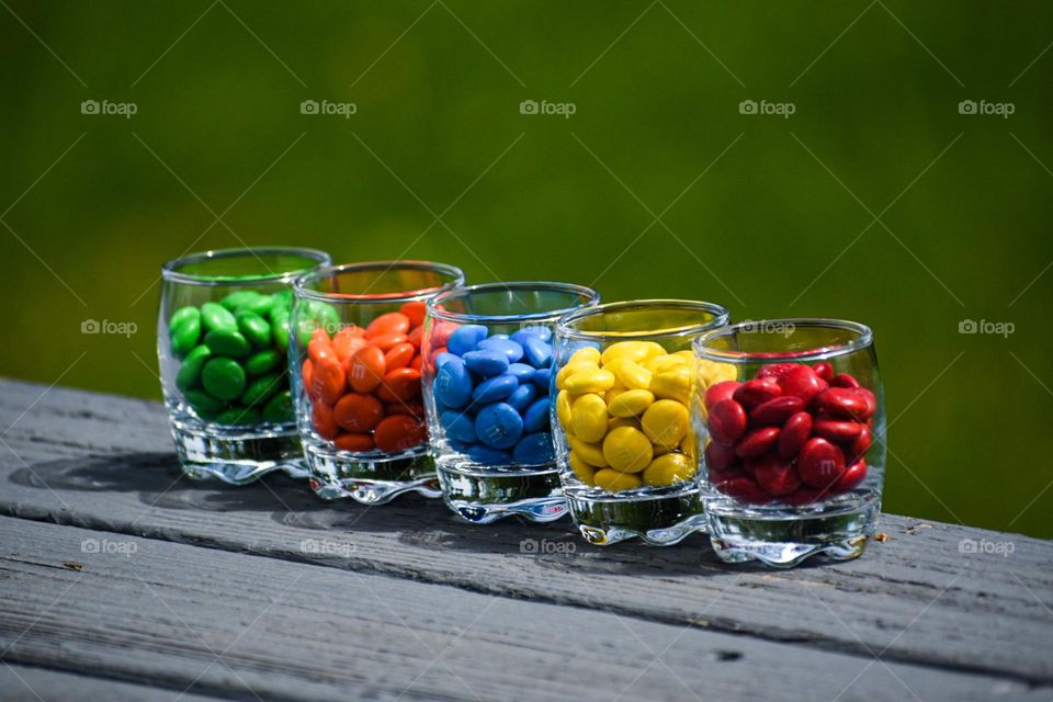 Who loves sorting m&m’s? I do! It’s a fun activity for me! 