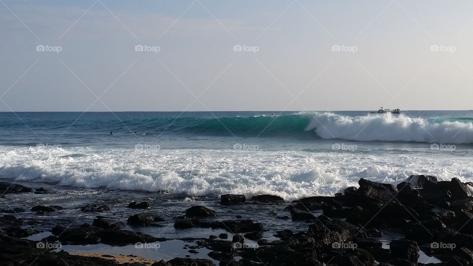 big waves in kona