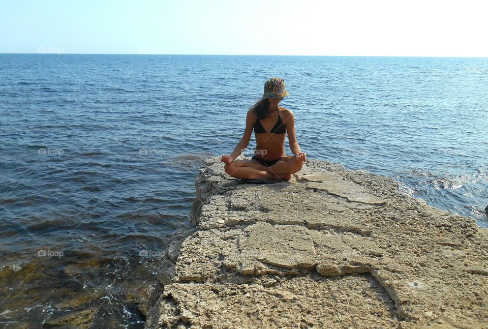 girl meditation