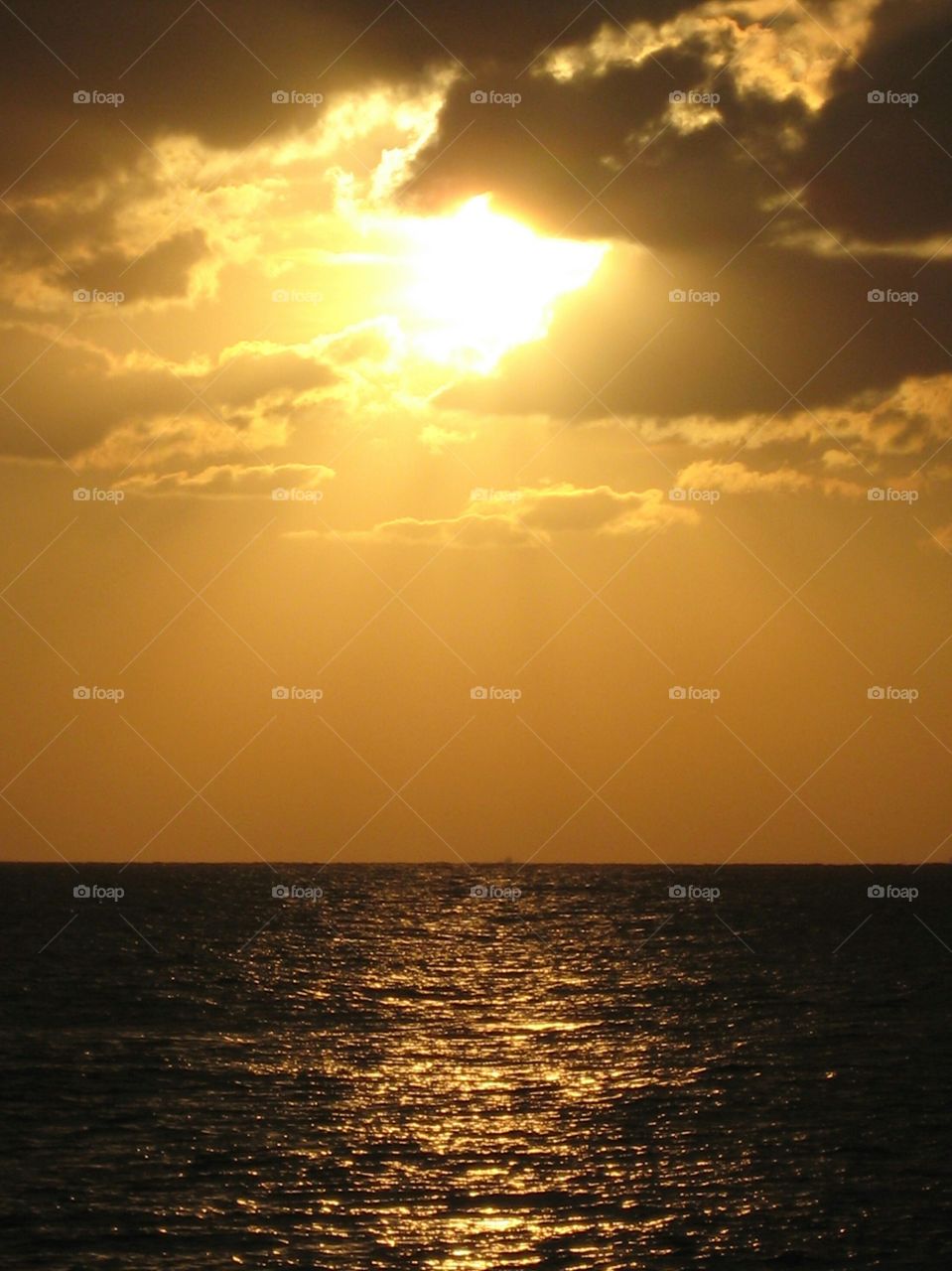 Beautiful Sunrays from the Atlantic and Pewits Nest